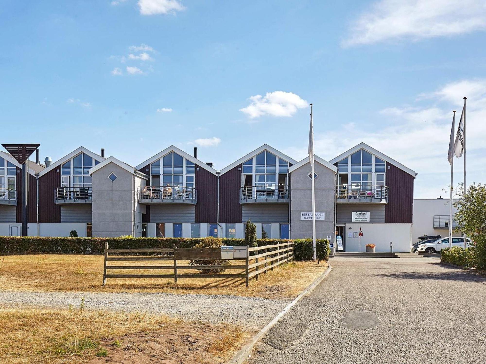 8 Person Holiday Home On A Holiday Park In Glesborg 外观 照片